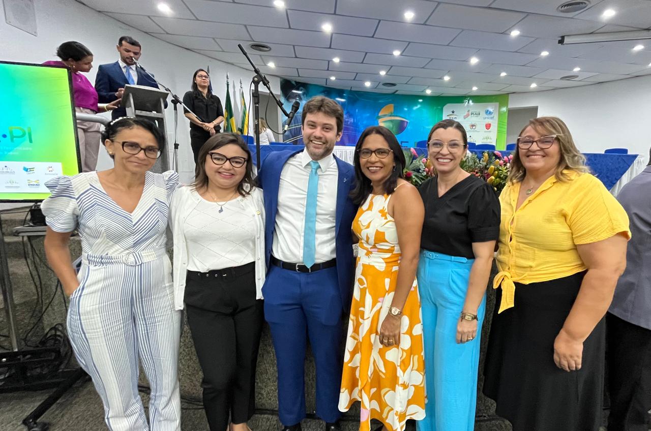 Imagem capa da notícia Secretaria de Educação de Francinópolis prestigia o lançamento do Gabinete de Articulação para a Efetividade da Política da Educação no Piauí (GAEPE-PI)