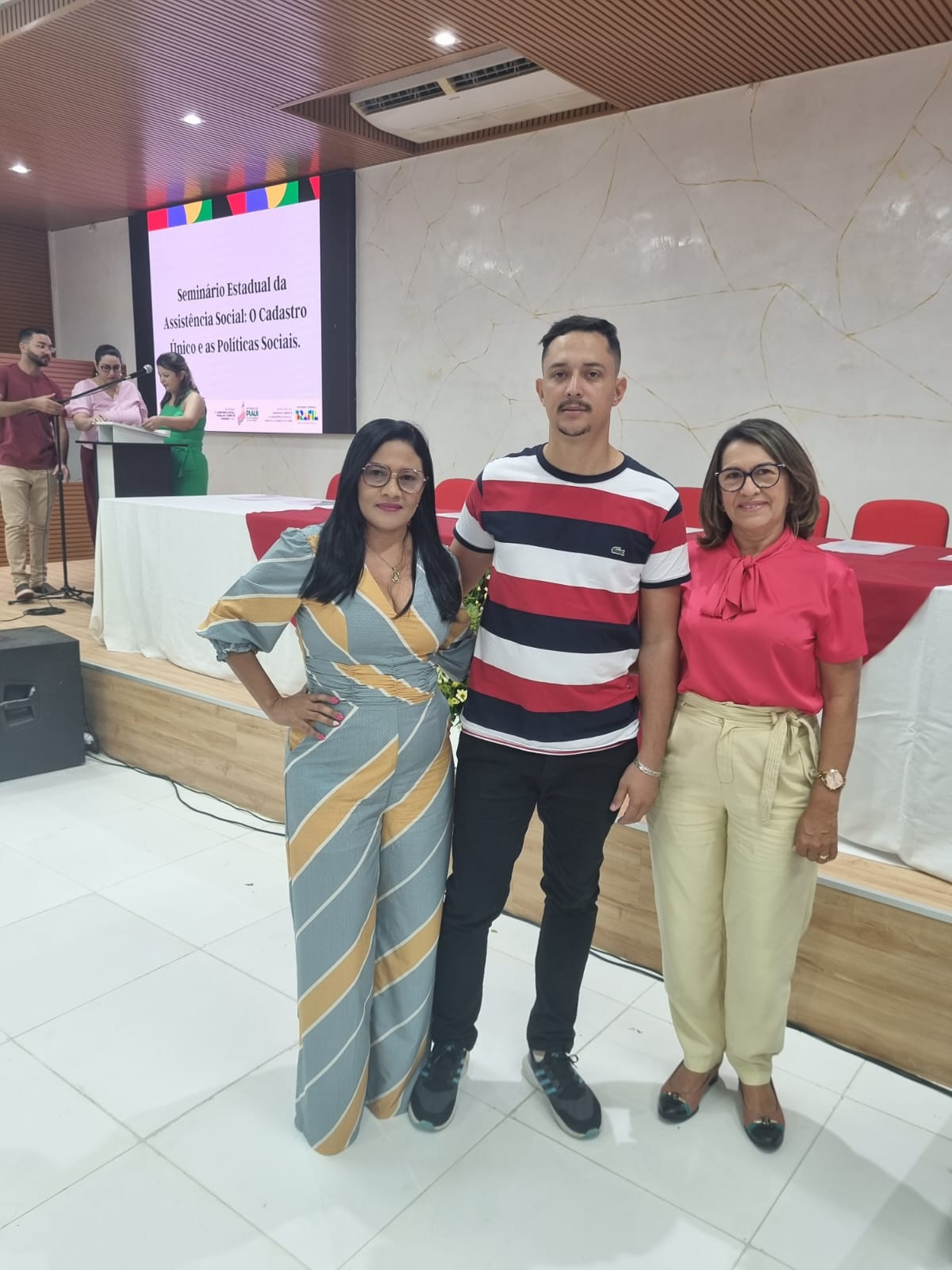 Imagem capa da notícia Secretária de Assistência Social de Francinópolis participa de seminário para apresentar mudanças nos programas federais em Teresina