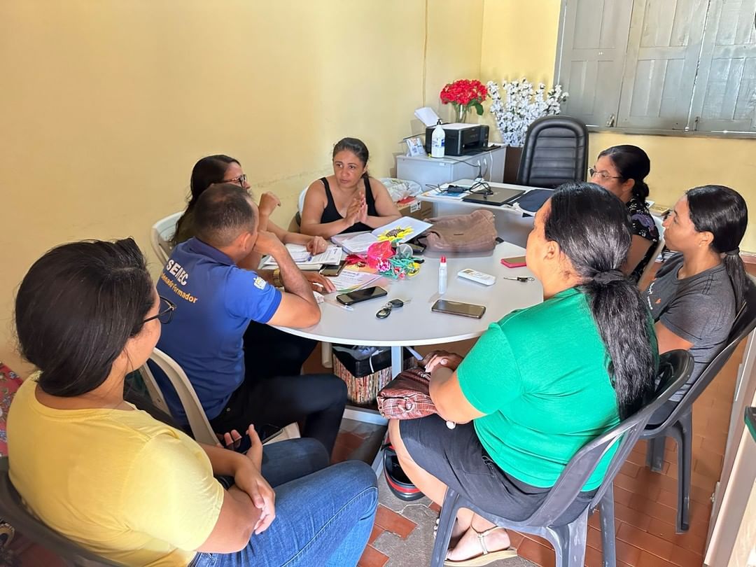 Imagem capa da notícia Reunião na Secretaria Municipal de Educação discute a renovação de membros do Conselho Municipal de Educação