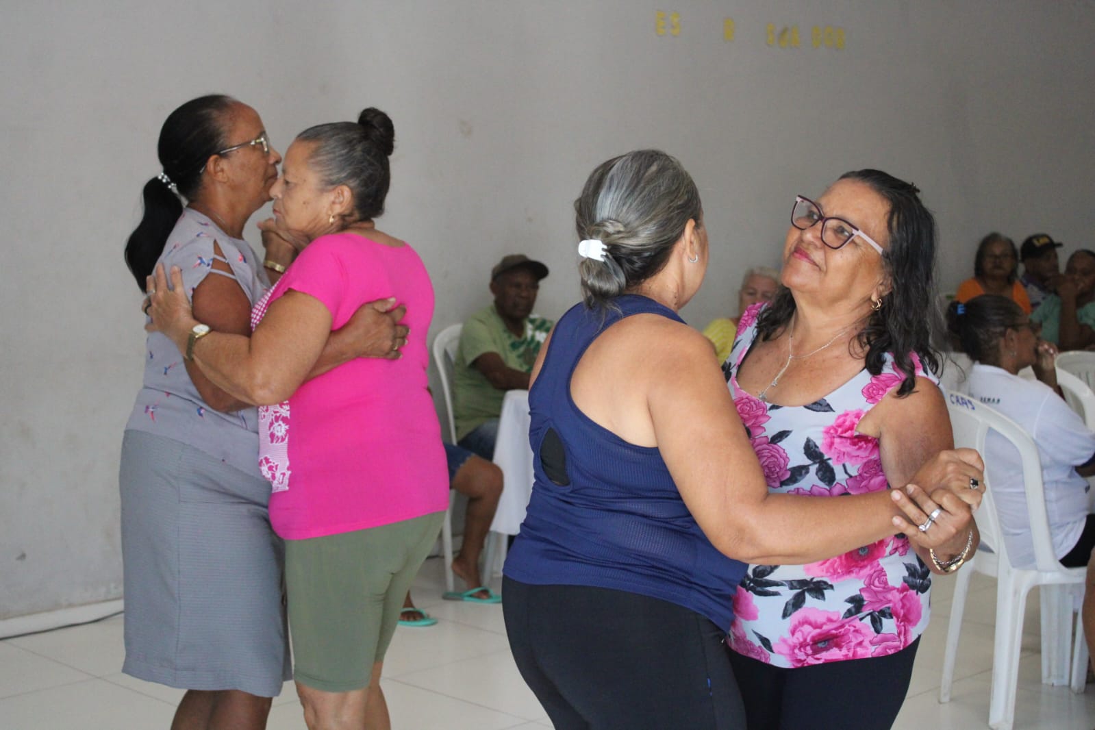 Imagem capa da notícia Secretaria de Assistência Social (SEMAS) comemora o Dia do Idoso com música, dinâmicas, parabéns e momentos de confraternização