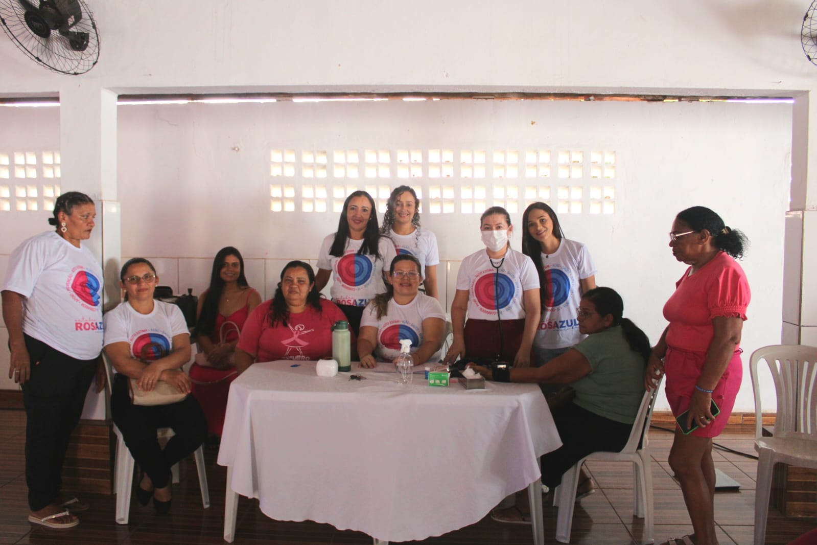 Imagem capa da notícia Secretaria de Saúde realiza ação do Outubro Rosa com dia de beleza, cuidados e conscientização para as mulheres