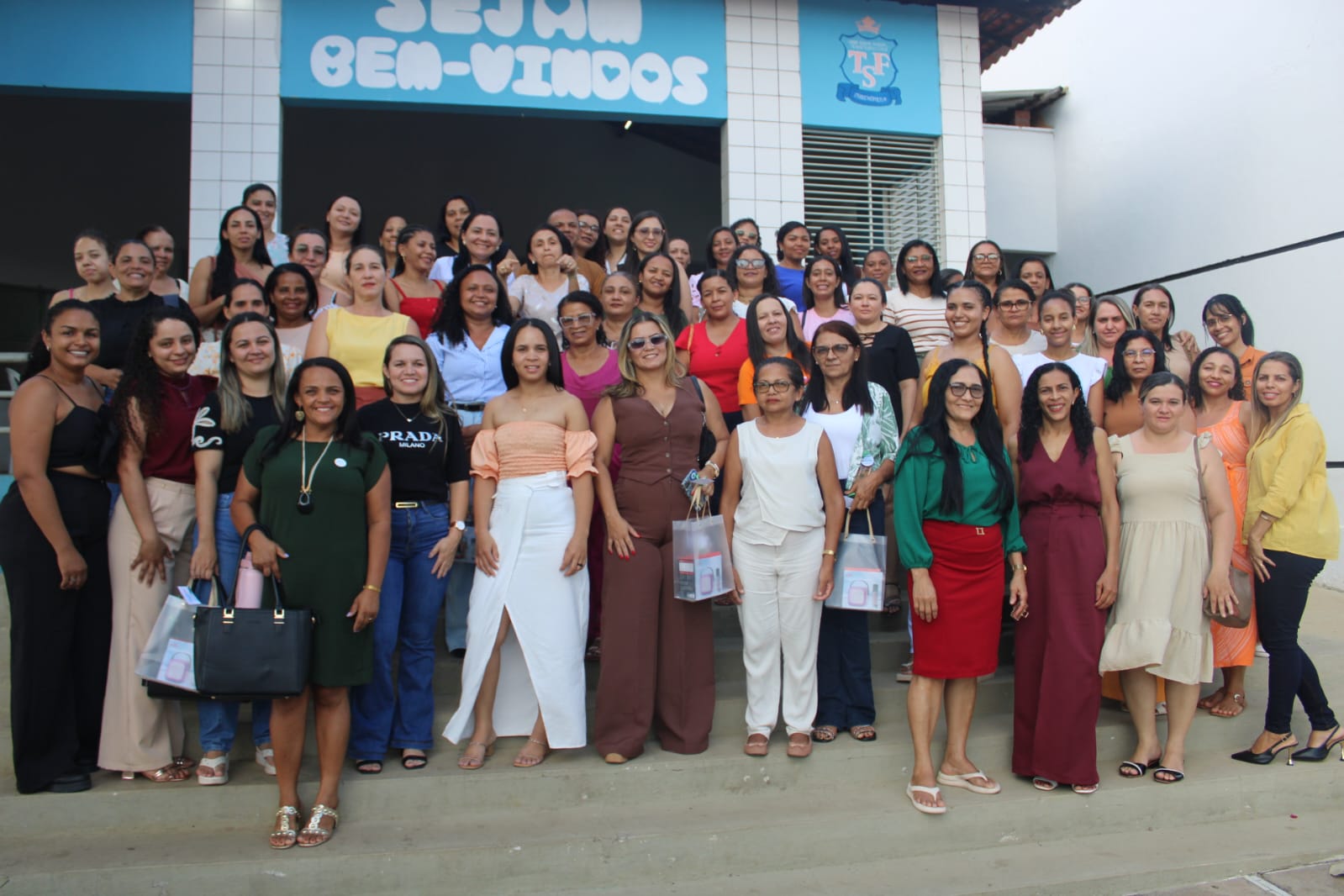 Imagem capa da notícia Francinópolis realiza o III Seminário Municipal de Boas Práticas e anuncia abono salarial para profissionais da educação